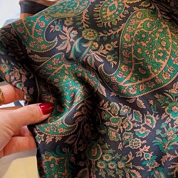 Parsley Printed Scarf-Elegant - Picture 2 of 3